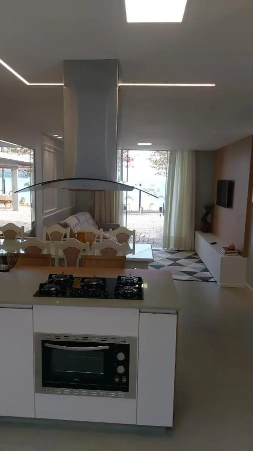 Apartamento Frente Mar na Baía de Porto Belo 0*,  Brasil